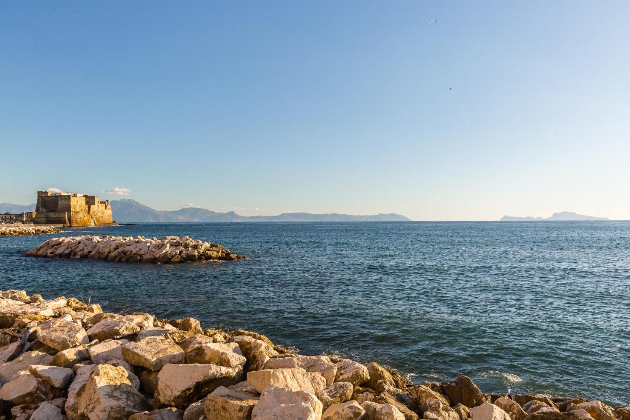 Parthenope'S Eye On The Seafront By Napoliapartments Kültér fotó